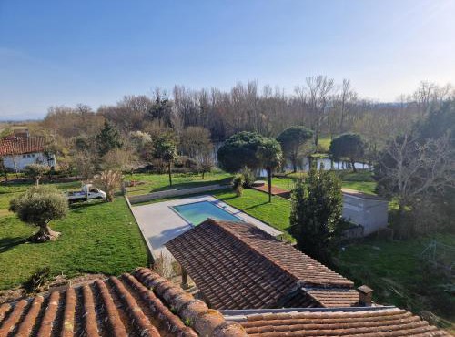 Gîte, jacuzzi et piscine