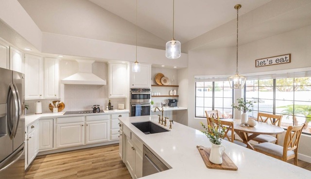 Gilbert Willow Tree 4 Bedroom Home by Redawning