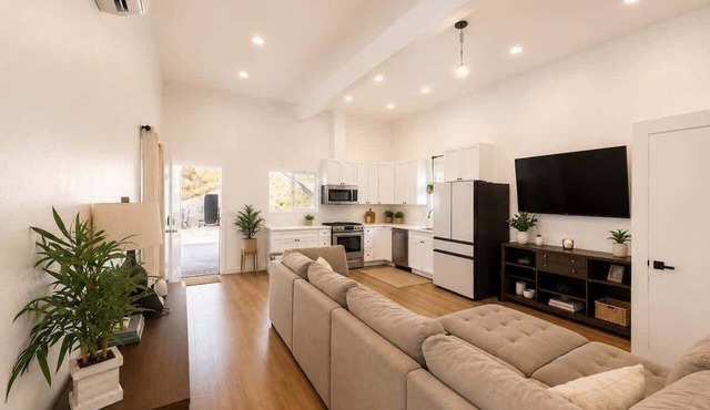 Golden Hill Retreat with Private Hot Tub