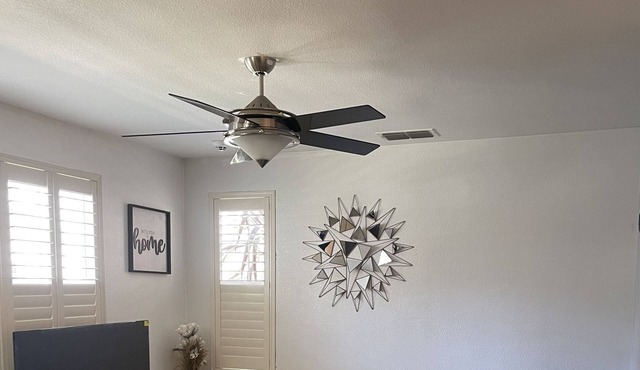 Gorgeous 3 Bedroom 2.5 Bath Home, Self Check In