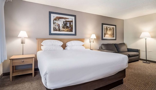Great Relaxing Overnight Stay at Red Lion Goodyear Phoenix! Free Parking, Pool