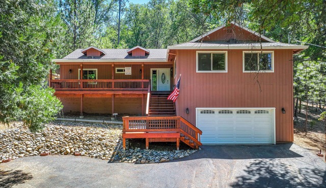 Groveland Vacation Rental Near Pine Mountain Lake!