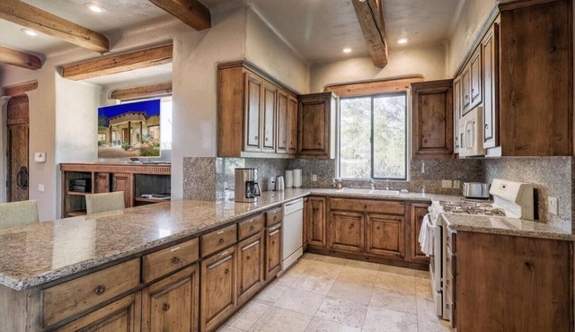 Guest House in North Scottsdale - great location for business trips and golfers