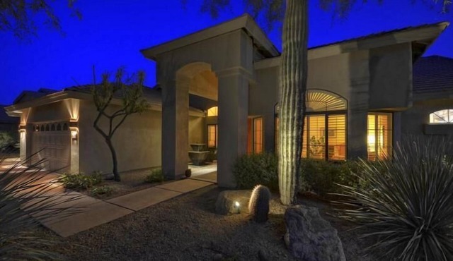 Has it all-Mountain & Golf Course views. Great for Golfers - Families - Kids