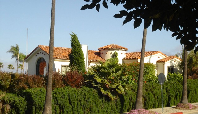 Historic Spanish Beauty, Private Guest Suite, Tranquil, All Utilities Included