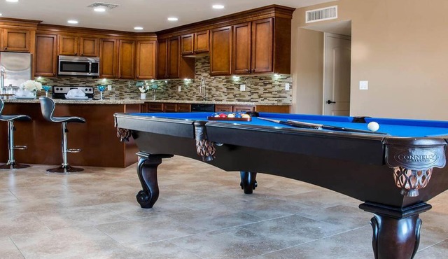Hot Tub! 10Beds! Old Town Scottsdale Stays