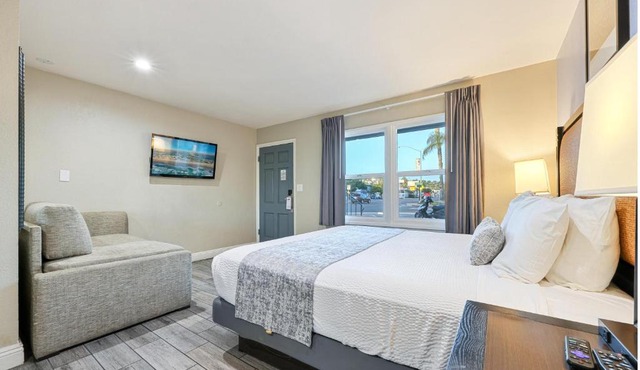 Hotel Point Loma