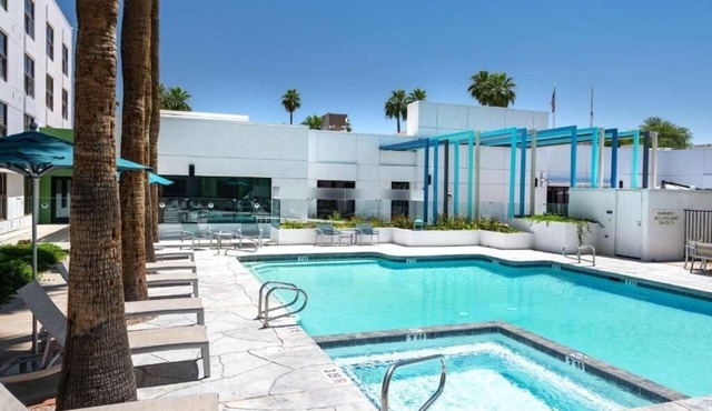I-10 Convenience & Heated Pool | Relax, Explore, Enjoy Phoenix l 2 Rooms