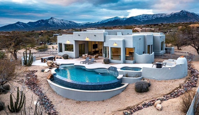 Impressive Rental with Incredible Modern Interior in Arizona