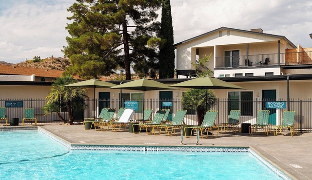 Joshua Tree | King+Queen Bunk | Coffee + Kitchen, Rentals, Gear Shop | 2 Units