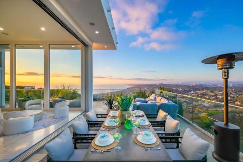 La Jolla Luxury Retreat - Ocean Views Pool & Spa