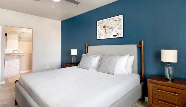 Landing Apartments - Solace at Ballpark Village