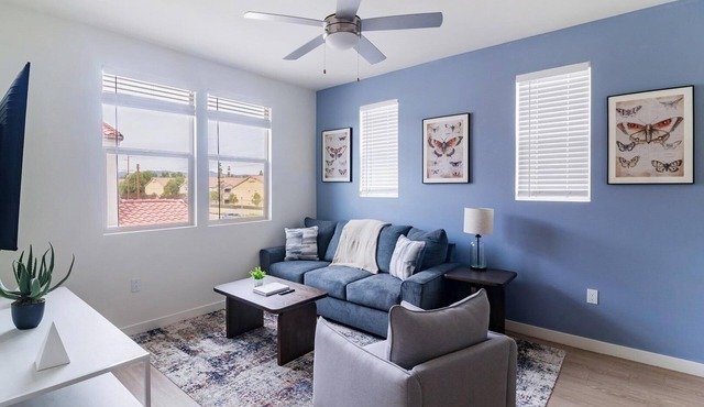 Landing | Chic 1BD, Yoga Studio, Game Room