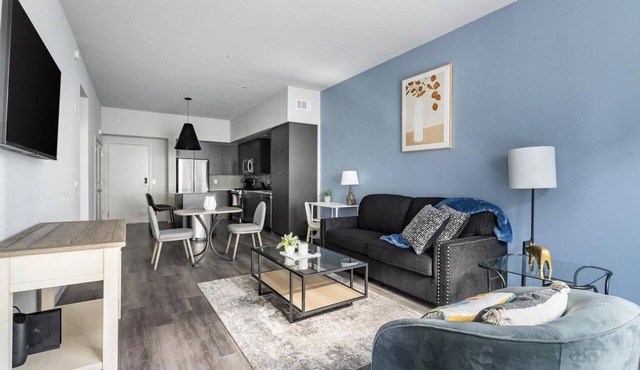 Landing | Spectacular 1BD, Courtyard, Clubhouse