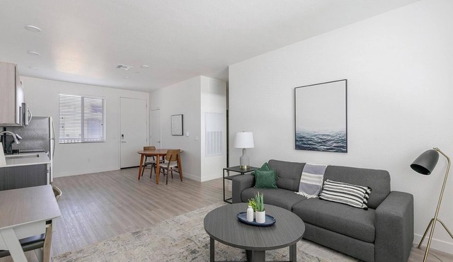 Landing | Stunning 1BD, Yoga Studio, Pool