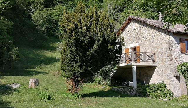 Large 12-person gîte in the Valromey with terrace and large grounds