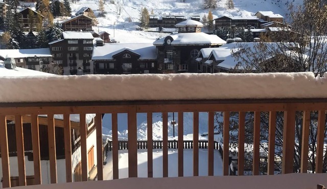 LARGE DUPLEX with fireplace, ideal Family-CENTER STATION, skis with the feet :)