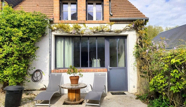 Large, fully-equipped studio 10 minutes from Chambord, on the Loire cycle route