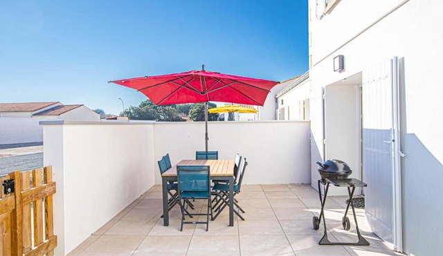 LE COMMODORE Maison avec piscine/parking/wifi/plages 5kms in Les Mathes