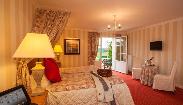 Le Fleuray Hotel & Restaurant