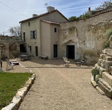 Le troglo du château