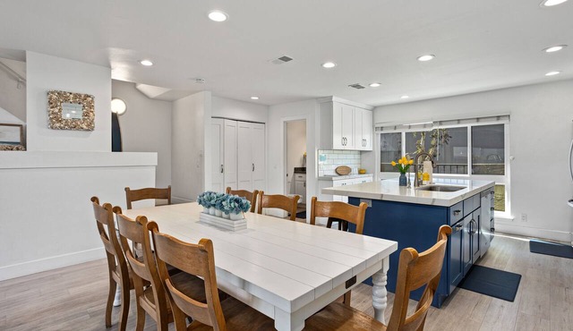 Live in the Sunshine - Family‑Friendly Condo in Solana Beach