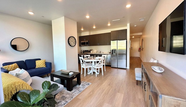 Lives like a hotel but with full kitchen, laundry, parking, patio, pet friendly