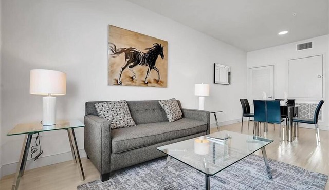 Locat eats nearby 1 BR w/Full kitchen & Pool