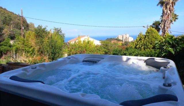 Location Estivale Bastia U Fiumicellu, Vue Mer. Jacuzzi, Barbecue,