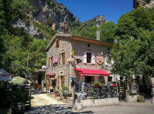 Logis Hotel Le Moulin De La Pipe
