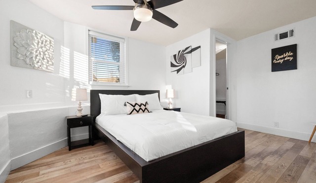 Lovely 1BR Nook Near Curtis Park & Downtown Scene