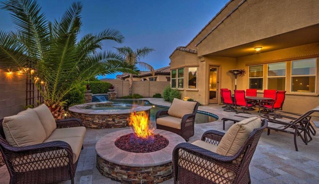 Luxe Estrella Mountain Adobe - Heated Pool