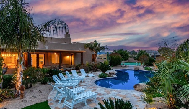 Luxury Oasis Resort Pool Pickleball Golf Fireplace