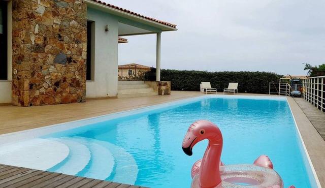 Magnificent villa with sea view and swimming pool