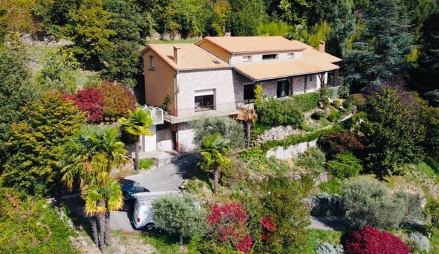 Magnificent Villa with Panoramic Views & Pool