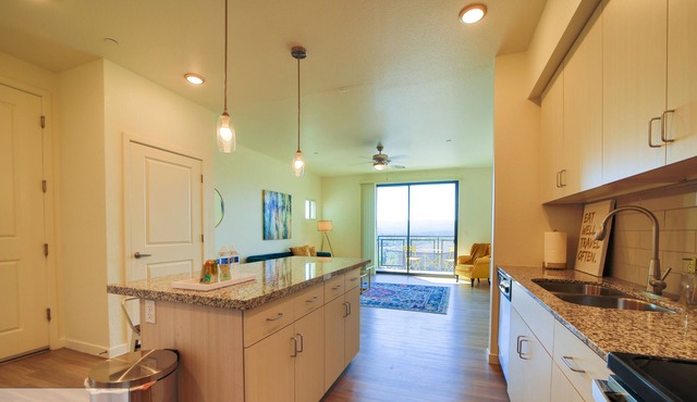 Midnight Merlot at Winfield *Pool & Hot Tub* Fitness Center *Lynx Lake