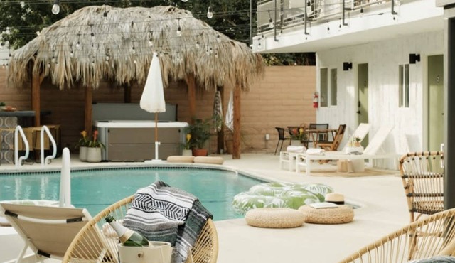 Mod Maya Hotel in Palm Springs