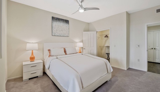 modern 1 BR | spa | Storage space
