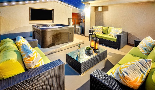 Modern Beach Luxury w/ Rooftop Deck & Private Hot Tub - Steps to Ocean