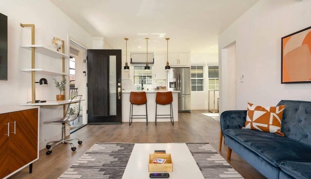 Modern Culver City Stay with Balcony & Parking