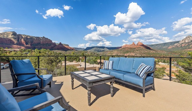 Modern Luxury Home in the Heart of Uptown! 360 Degree Red Rock Views. Pool/Spa