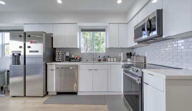 Modern Townhouses in Studio City