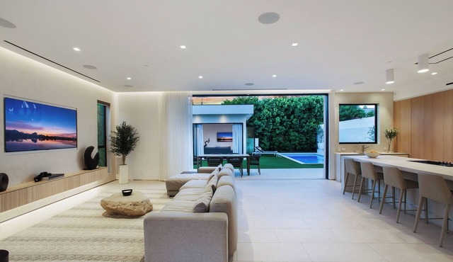 MODERN VILLA POOL JACUZZI 6 BEDROOM