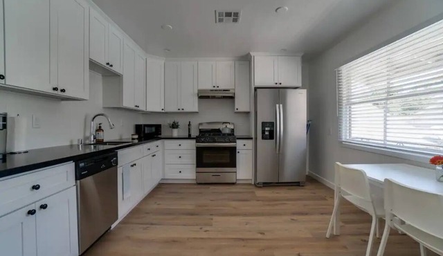 Monthly Rental Near the Rose Bowl. Remodeled 2020!