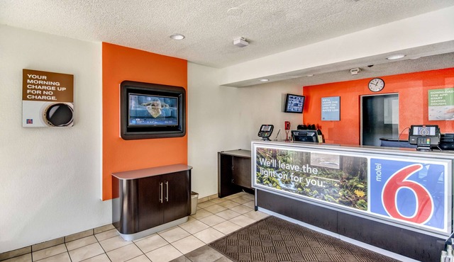 Motel 6 Stockton, CA - North