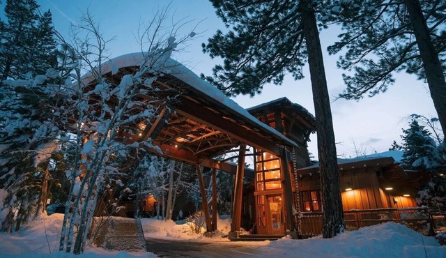 Mountain Retreat in Truckee w/Hot tub | 3 mi to Schaffer's Mill