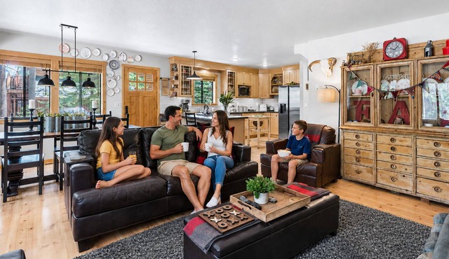 Mountain Retreat | Rec Center Access | Queen Beds | Near Biking Trails & Lake