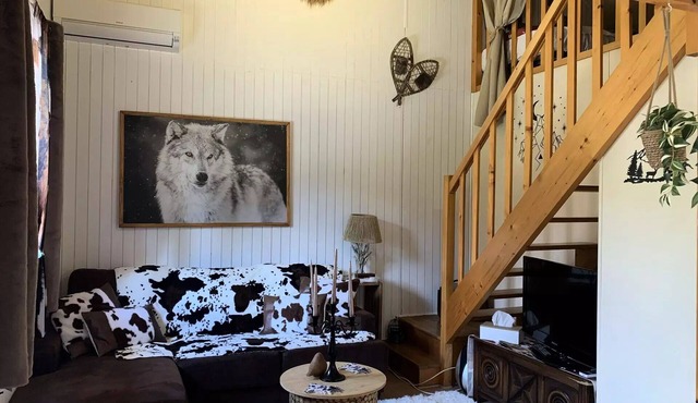 Mountain-style chalet for 4, next to the Barcelonnette Golf Course