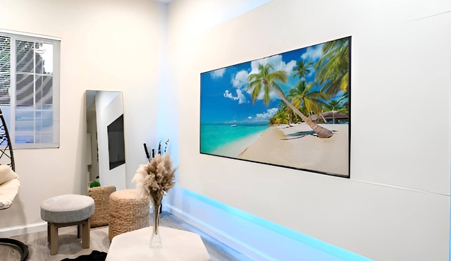 Near ON Airport Chaffey Claremont College Ontario Outlets 1B1B 2Beds 4people