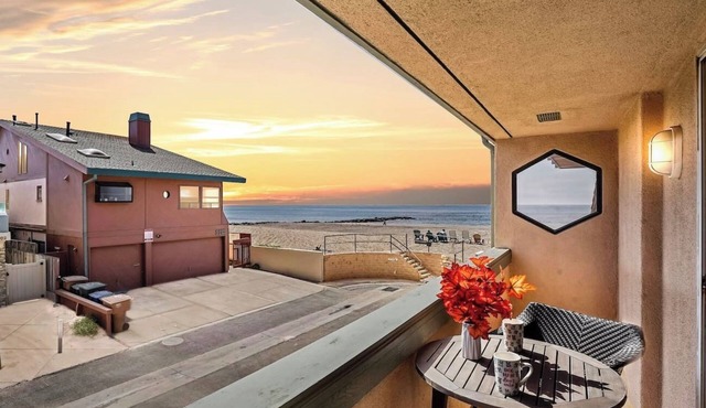 Nearly-Beachfront 6 bedrooms + Dog
